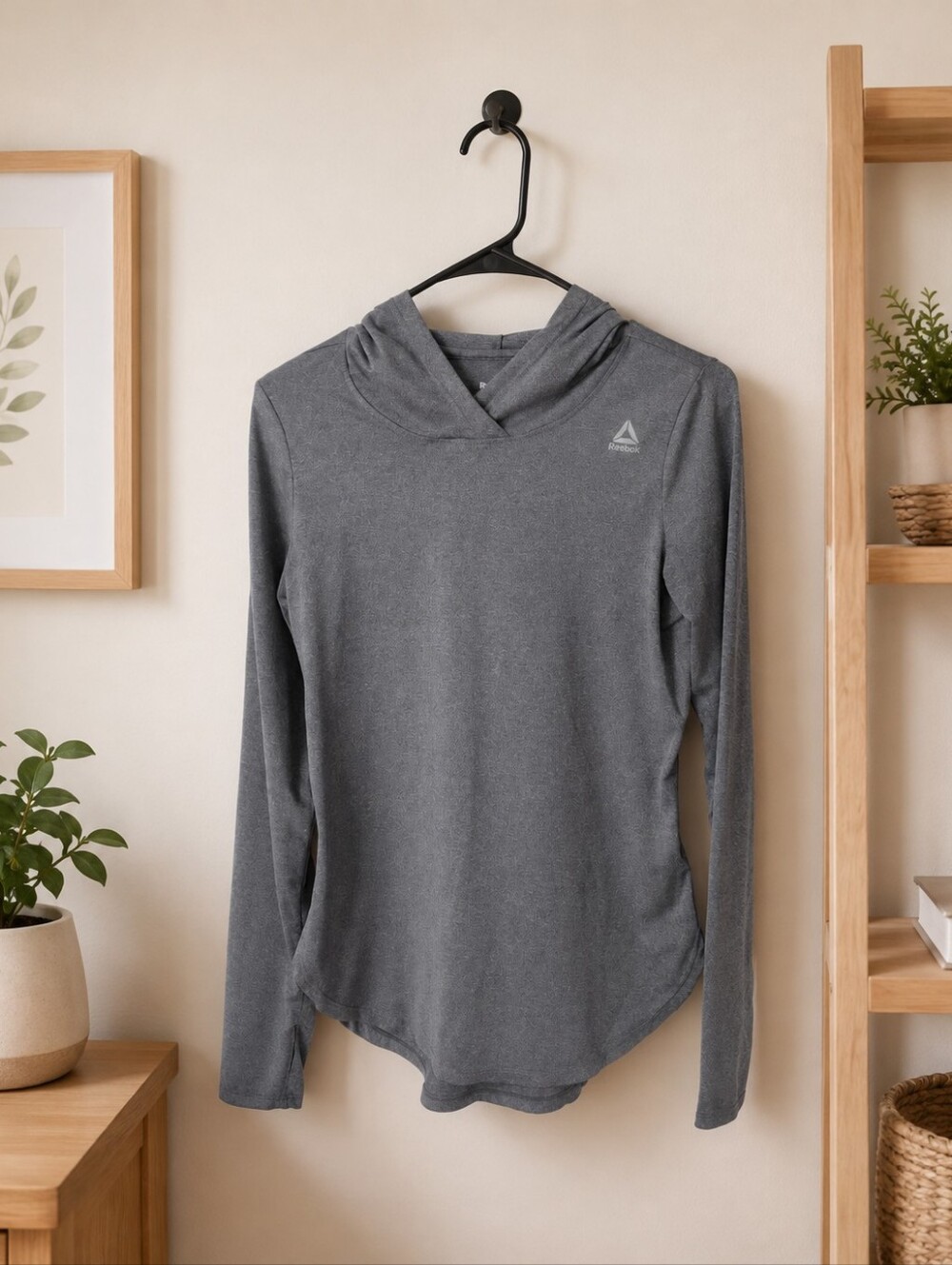 Reebok Women's Grey Long Sleeve Hoodie sSie XS